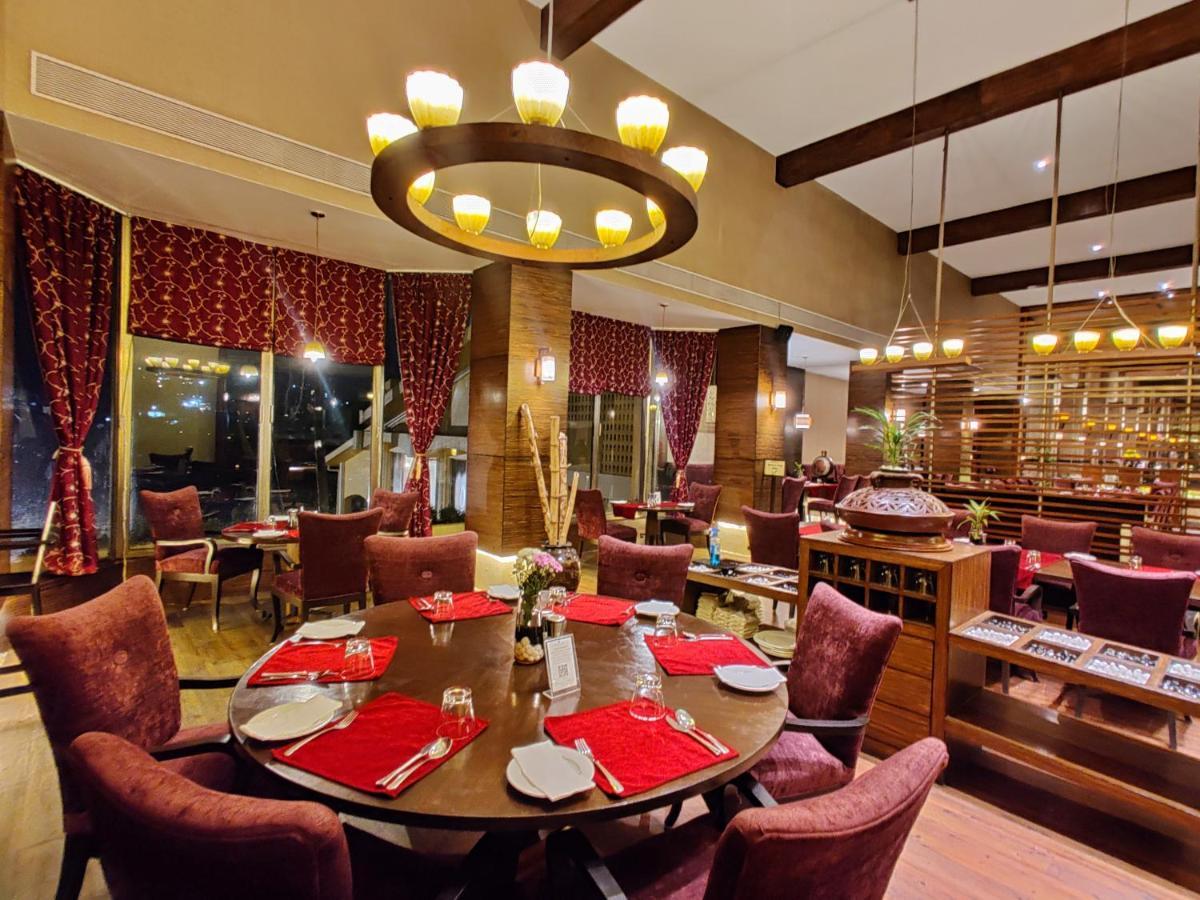 Fariyas Resort Лонавла Екстер'єр фото