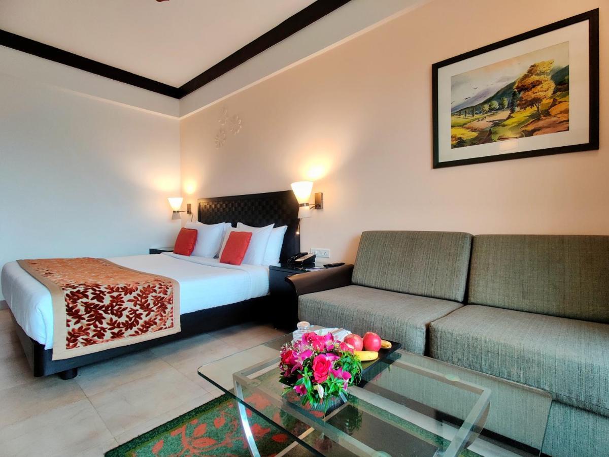 Fariyas Resort Лонавла Екстер'єр фото