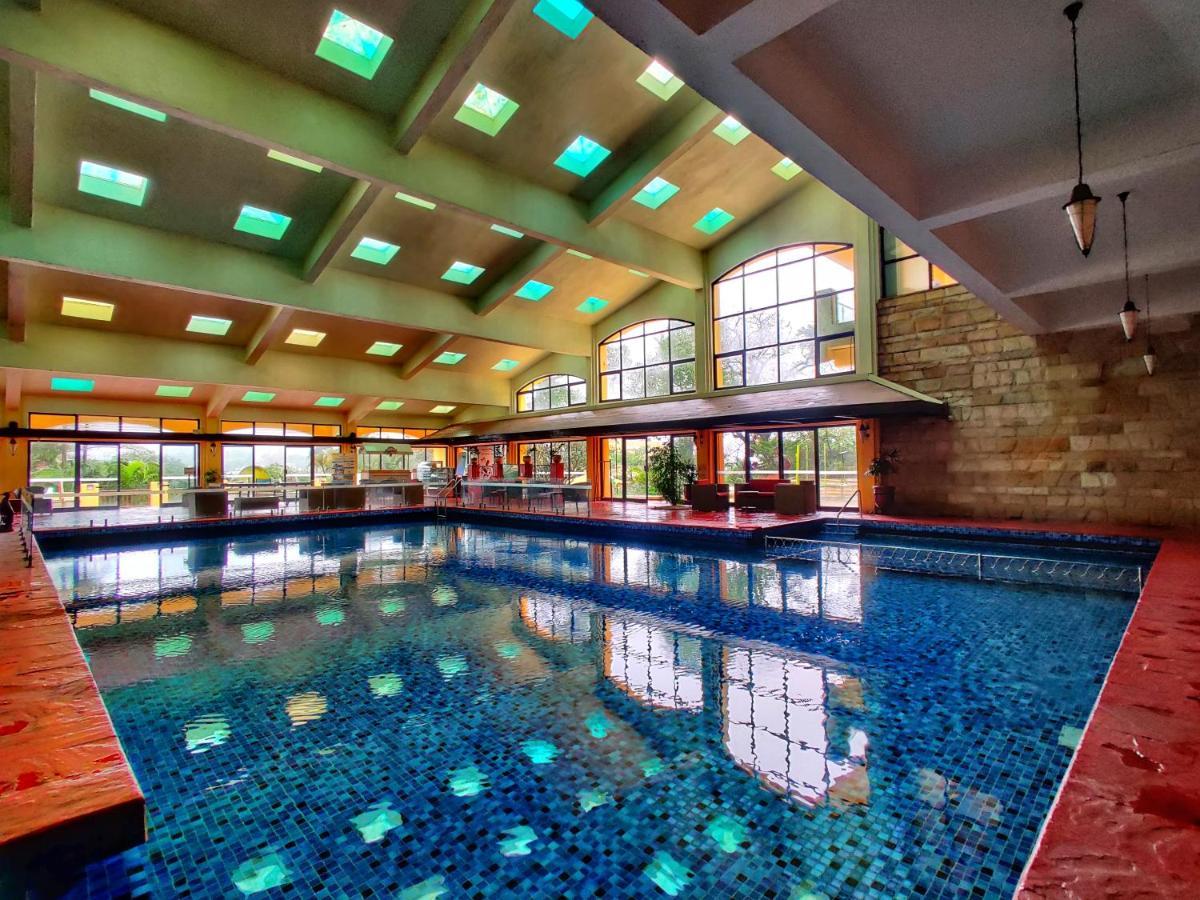 Fariyas Resort Лонавла Екстер'єр фото
