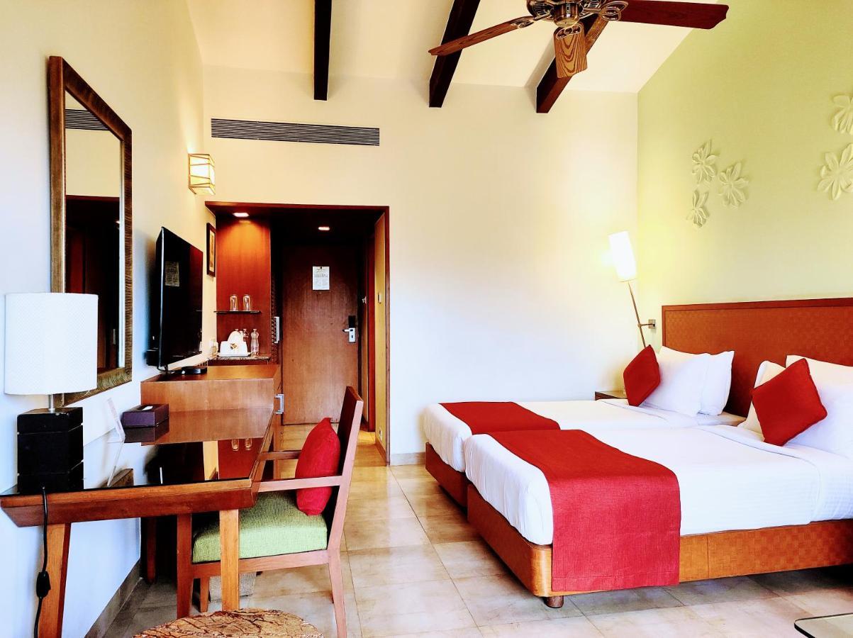Fariyas Resort Лонавла Екстер'єр фото