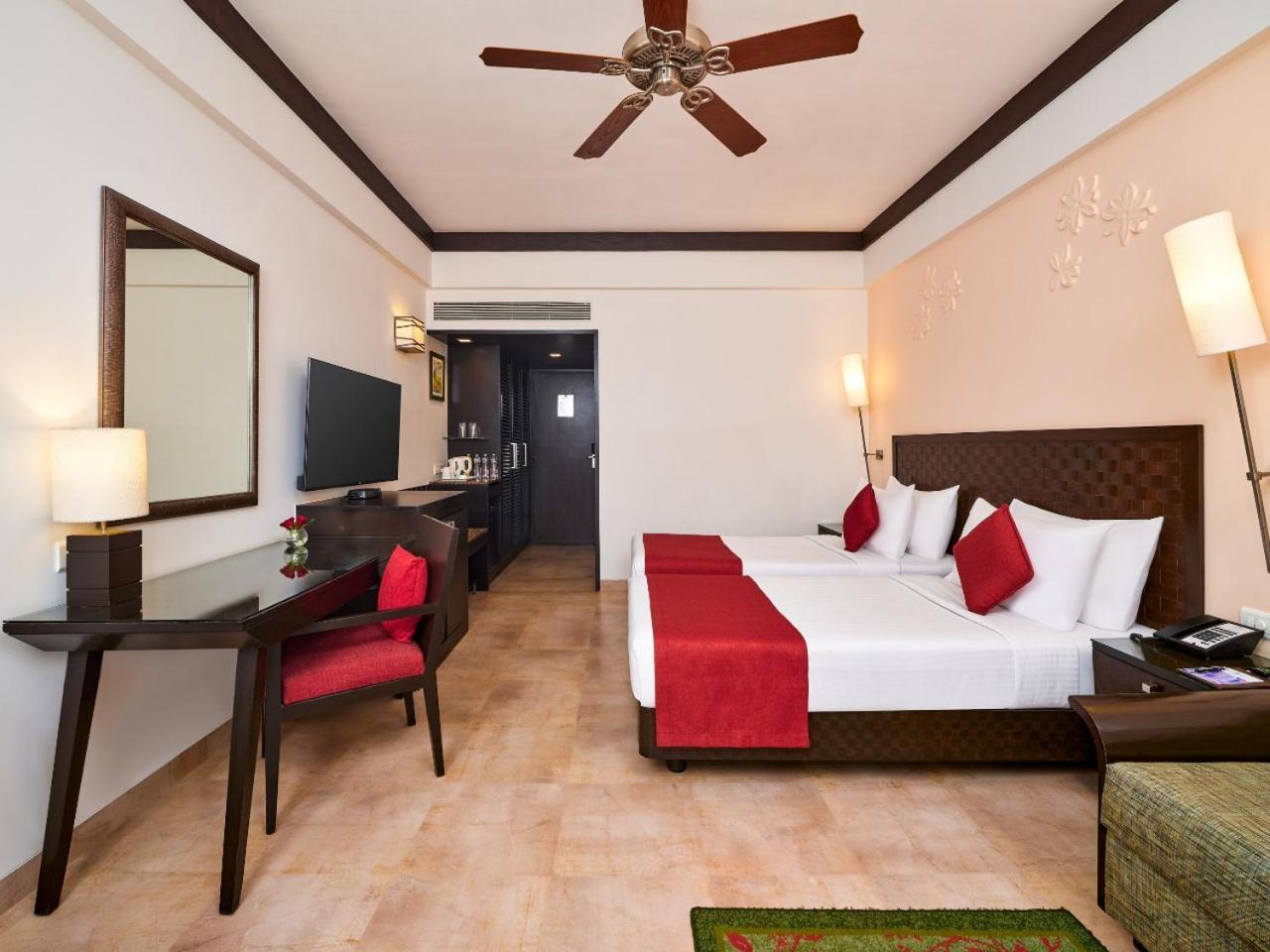 Fariyas Resort Лонавла Екстер'єр фото