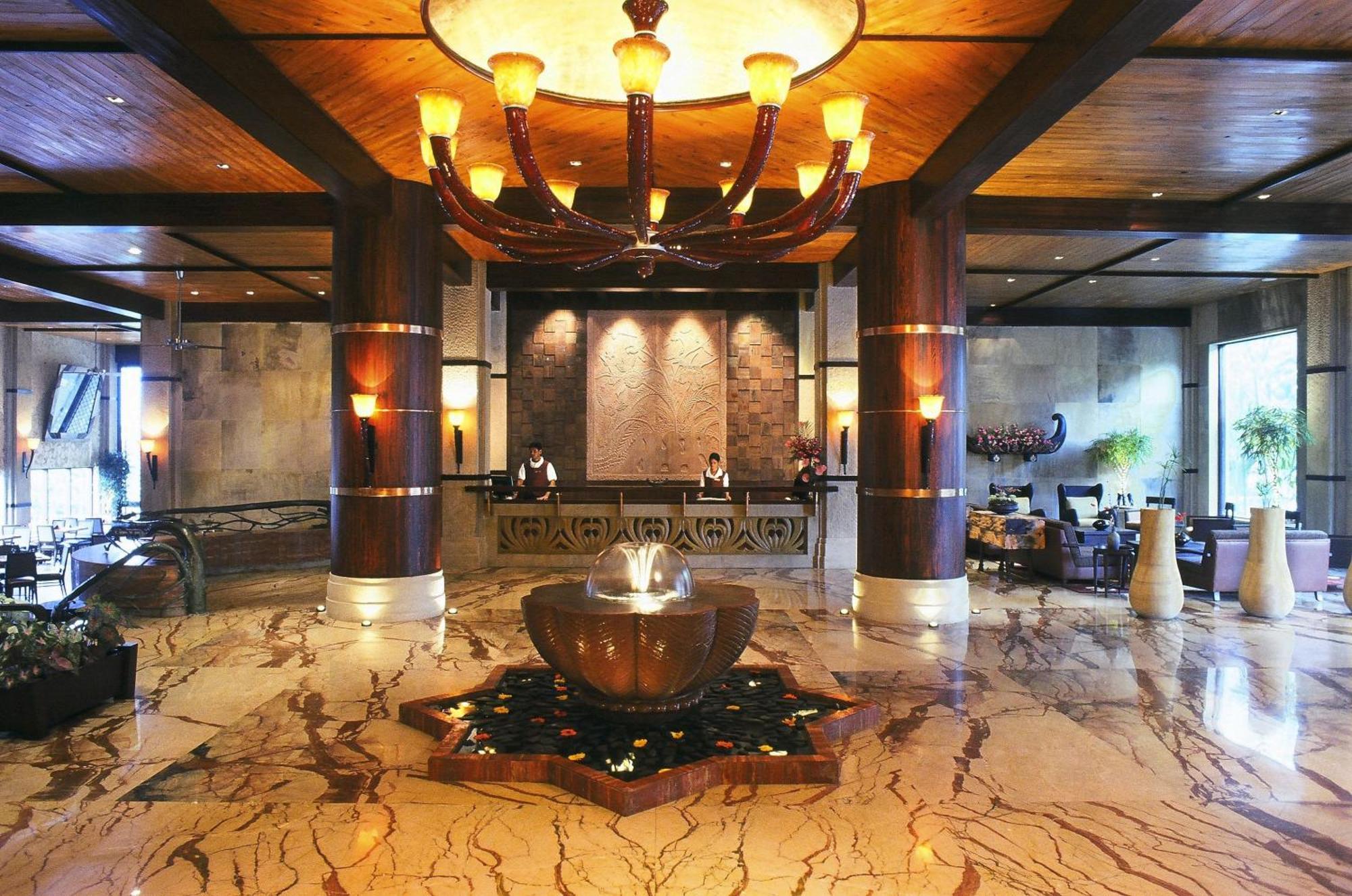 Fariyas Resort Лонавла Інтер'єр фото